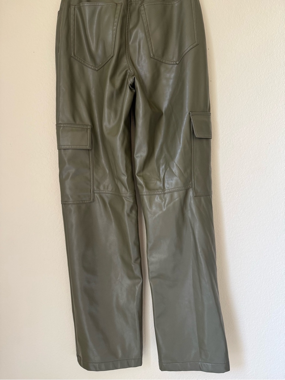 Abercrombie and Fitch Curve Love Vegan Leather Cargo 90s Relaxed Pants in Olive - Picture 6 of 14